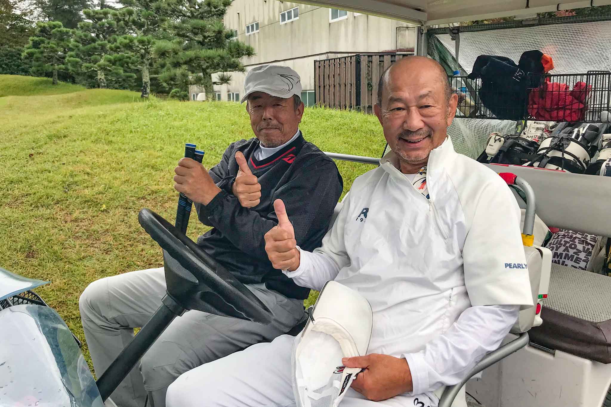チームを引っ張る、関西ゴルフサークル セブンエイトの二人