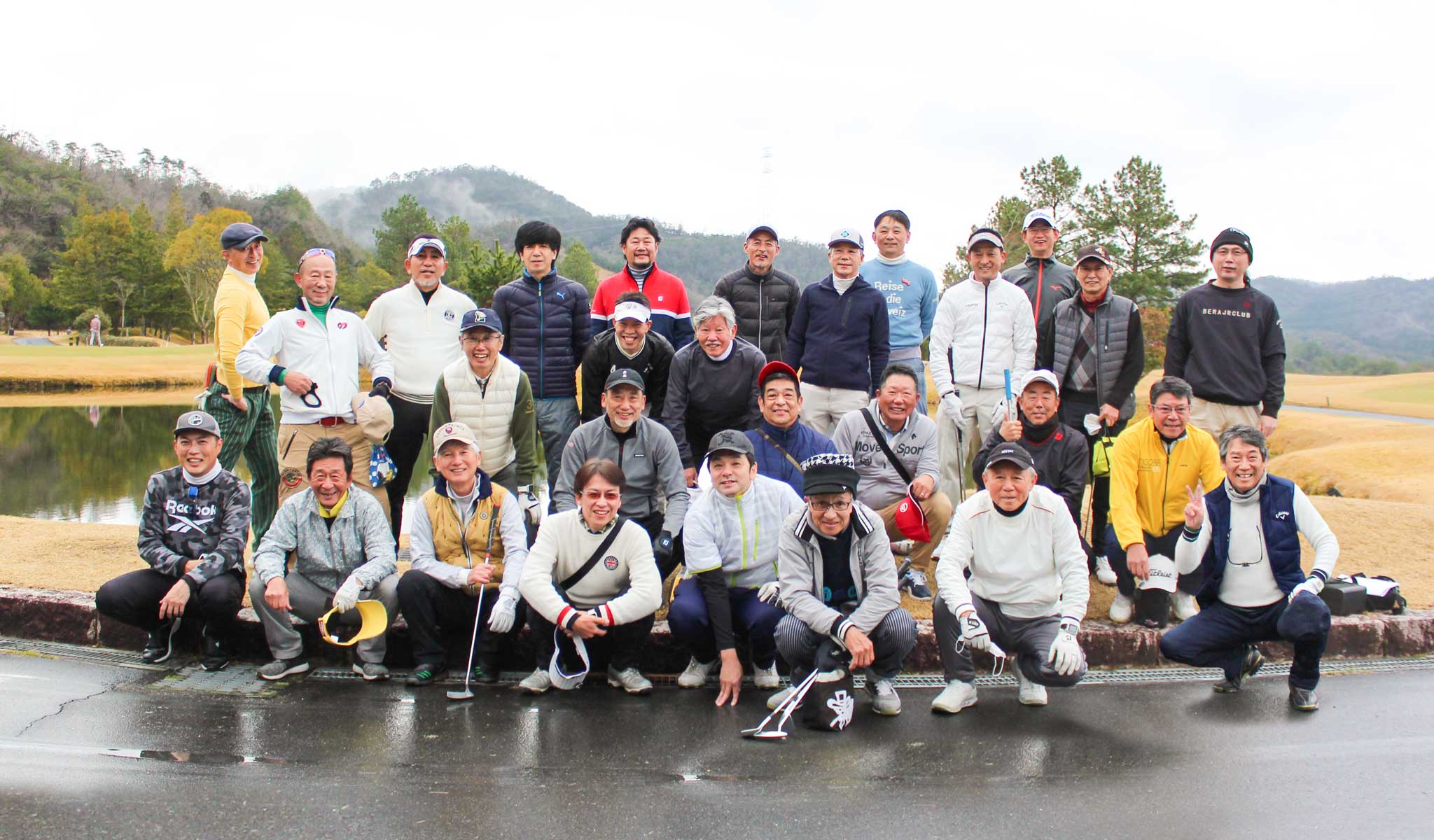 関西ゴルフサークル セブンエイトの36回参加者全員の記念写真
