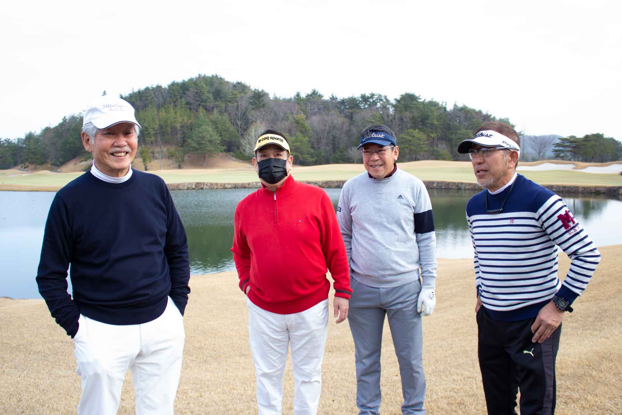 関西ゴルフサークル セブンエイトの深見さん、津野森さん、三谷さん、森田さん達の集合写真
