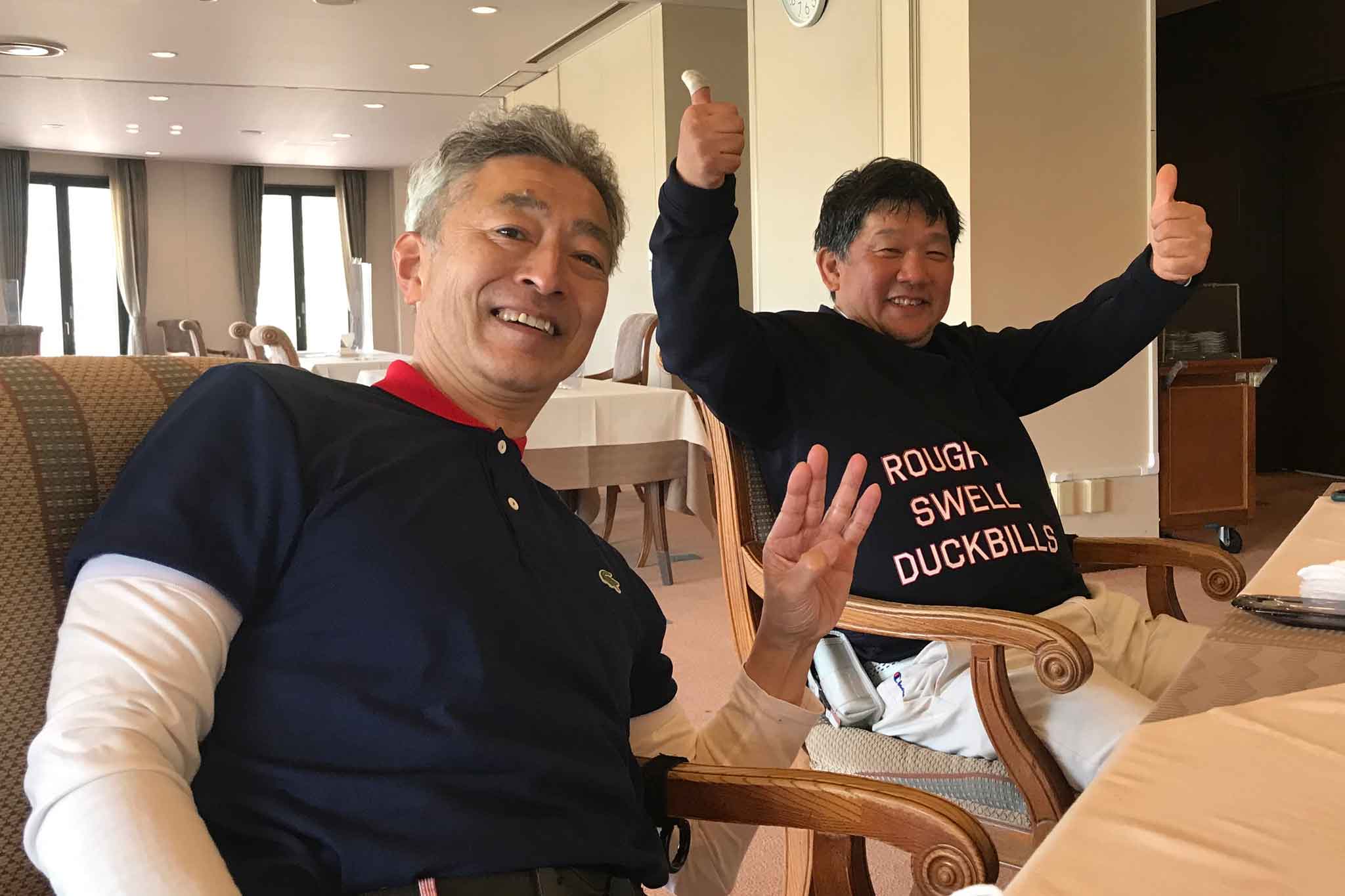 関西ゴルフサークル セブンエイトの松村さん、大橋さんの写真