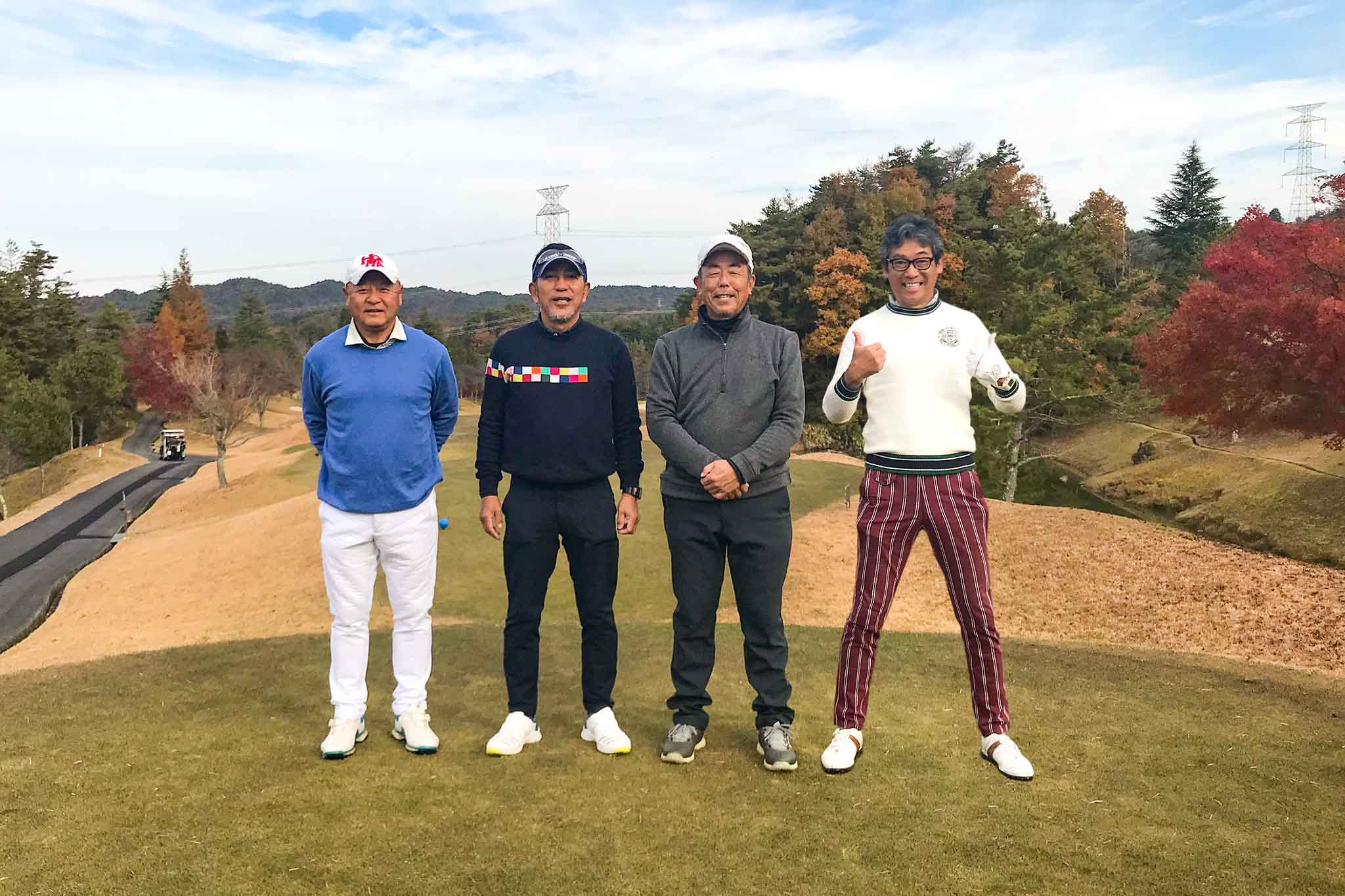 関西ゴルフサークル セブンエイトの森田氏と4人の記念写真